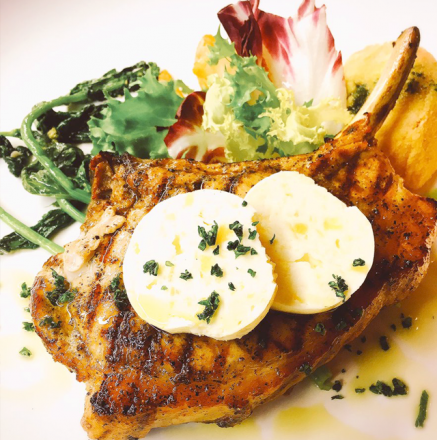 研究学園のイタリアンレストランお肉料理